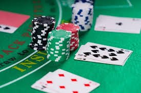 Kartu Pool Rummy dengan tampilan mobile jelas